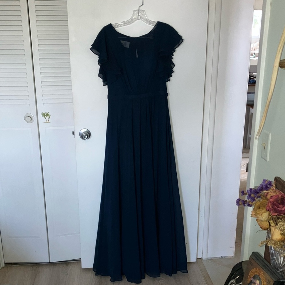 Elegant Navy Blue Evening Gown